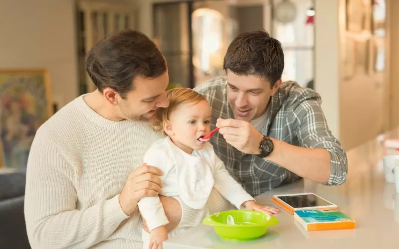 A Nervous Parent’s Guide to Starting Your Baby on Solid Foods