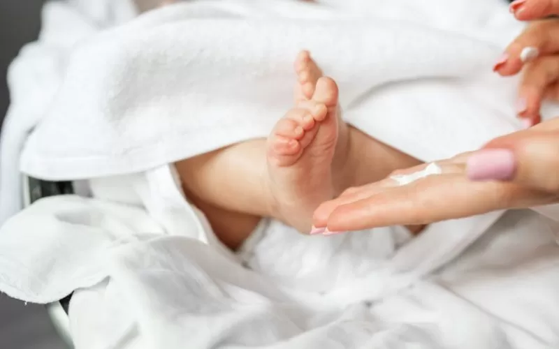 Choosing the Right Fabric for Your Baby's Sensitive Skin