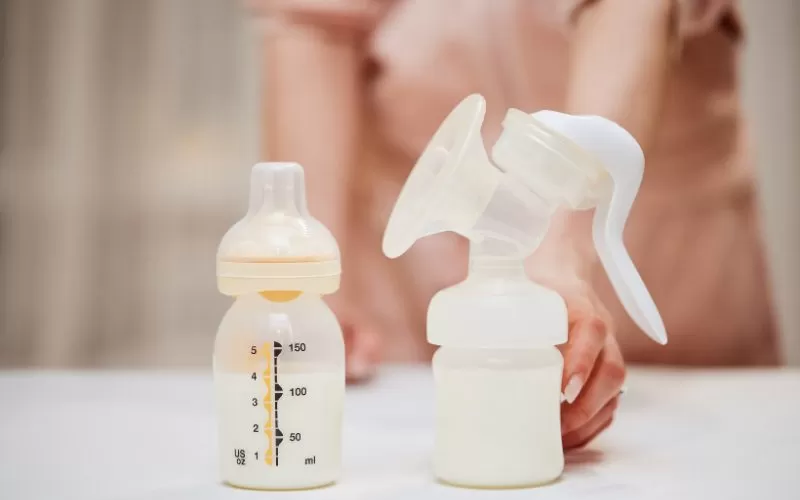 Different Types of Feeding Bottles for Newborns