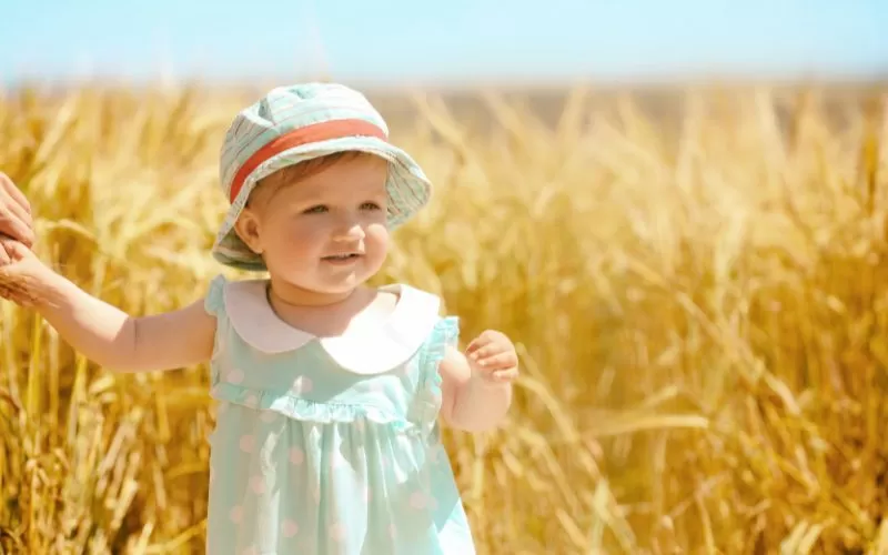 Dressing Your Baby for Warm Weather