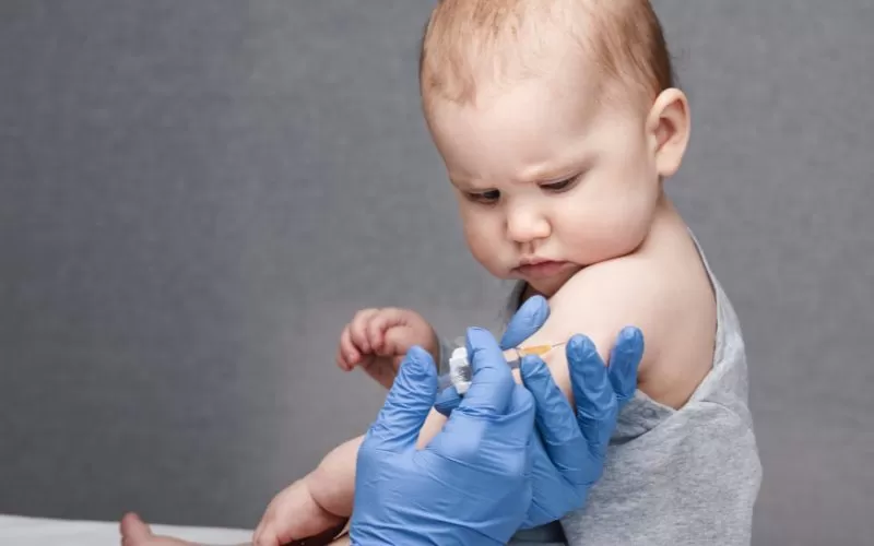 10 Ways to Ease Your Baby’s Vaccination Pain