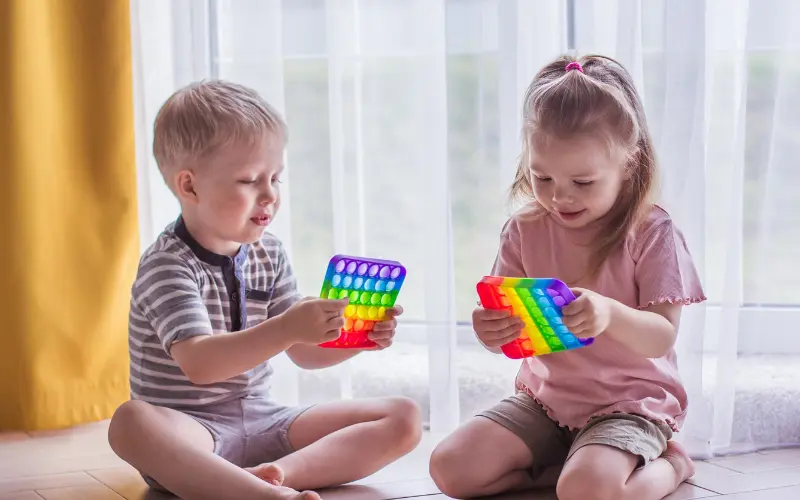 2 to 3 Years: Fostering Creativity and Problem-Solving