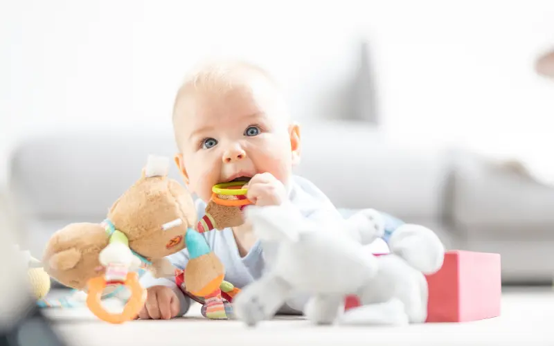 How to Choose Toys for Babies