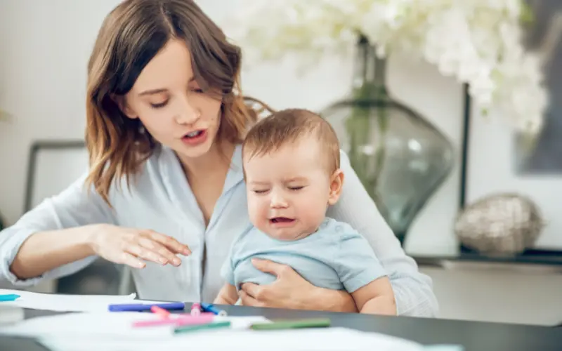 How to Soothe a Crying Baby: Practical Tips