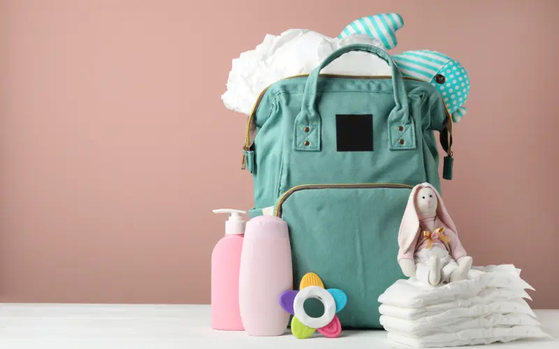 Step-by-Step Guide: A Guide to Diaper Bag Essentials