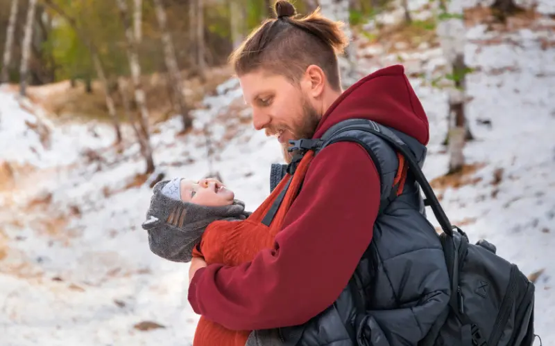 What You Should Know About Baby Wearing